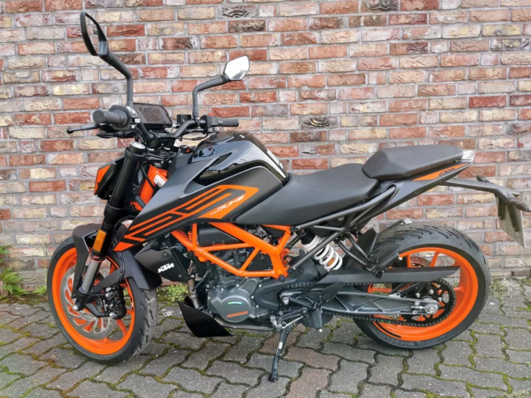 KTM Duke 125 Baujahr 2021